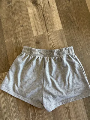 Shein shorts thumbnail 2