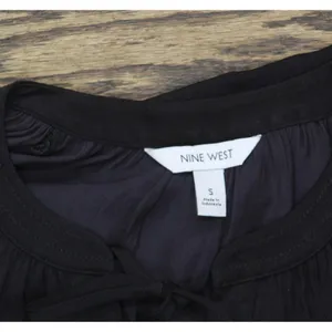 Nine West Womens Woven Pleat Neck Tie Woven Blouse Shirt Top WL11W005PP2 Black S thumbnail 3