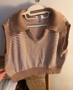 Boutique Top thumbnail 1