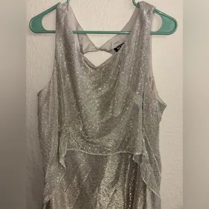 SLNY Elegant Gold Sleeveless Dress thumbnail 2