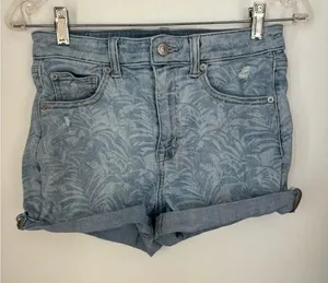 American Eagle Super Hi-Rise Shortie Palm Print Jean Shorts Size 6 thumbnail 1