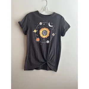 Messy Buns,‎ Lazy Days Sunflower Orbit T-shirt Women Small GUC thumbnail 2