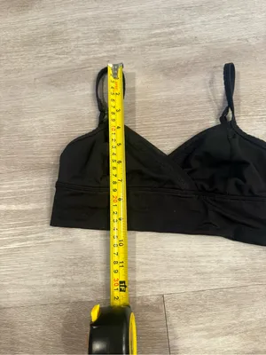 Lululemon Ujjayi Bra in Black Size 4 thumbnail 8