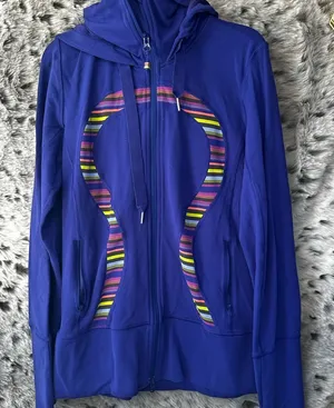 Lululemon in stride hoodie jacket sz 8 Blue thumbnail 1