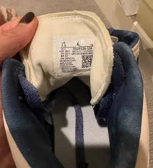 Women’s Air Jordan 1 Mid thumbnail 3