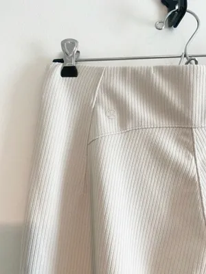 Lululemon Ribbed Softstreme Zip-Leg High-Rise Cropped Pants 25" in Bone Size 10 thumbnail 8