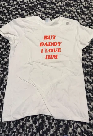 But Daddy I Love Him Graphic Tshirt White Size M thumbnail 1