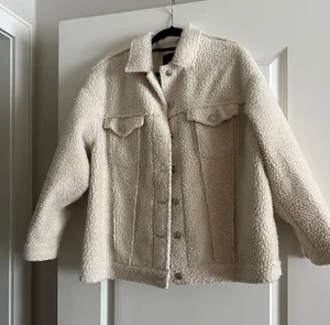 American Eagle Sherpa Jacket thumbnail 2