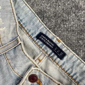 ZARA BASIC 975 LIGHT WASH DISTRESSED DENIM JEANS STRAIGHT LEG thumbnail 2
