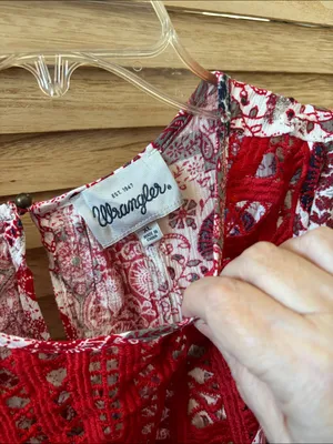 Wrangler Red and White Patchwork Crochet Yoke Sleeveless Top XL thumbnail 3