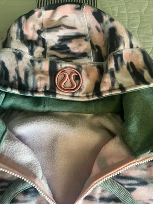 lululemon athletica Pink Camo Scuba hoodie sz6 thumbnail 4