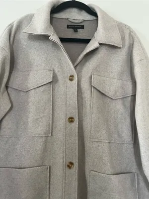 Banana Republic Oatmeal Beige Shacket Medium Neutral Shirt Jacket Minimalist thumbnail 3