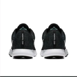 NWT 🖤🤍 Nike WIDE Womens Flex Trainer Black and Silver Sneakers, Size 8.5 WIDE thumbnail 5