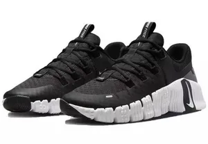 Nike Women Training W Free Metcon 5 Sneaker White /Black Athletic Shoe 8 thumbnail 1