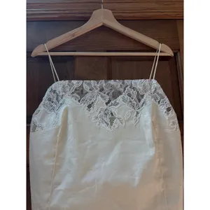 FAITHFULL Etienne Lace Trimmed Faille Camisole in Off White Size 4 thumbnail 4