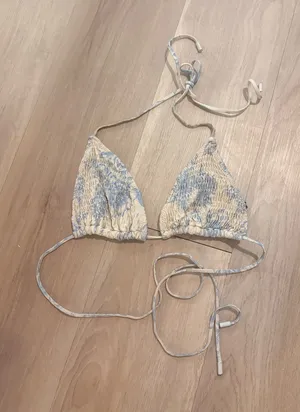 Triangl Bikini thumbnail 1