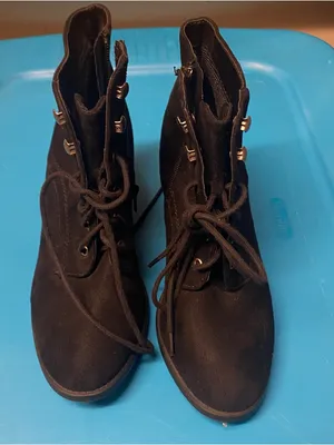 Soda Size 7 Womens Black Lace Up Ankle Boots Booties 3” Scuffed Heels thumbnail 5