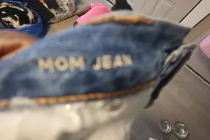 American Eagle Outfitters mom jean raw hem jeans denim in blue size 14. thumbnail 4