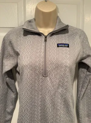 Patagonia Women Gray 1/4 Zip Fleece Pullover Geometric Diamond Knit XS 25618 thumbnail 1