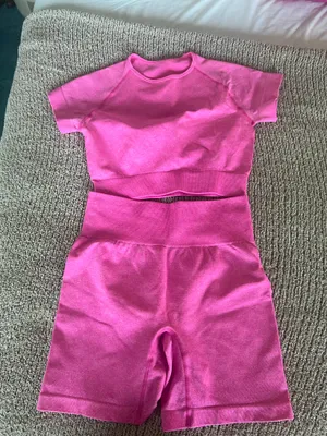 Amazon Pink workout set Size S #fitness #gymwear thumbnail 1