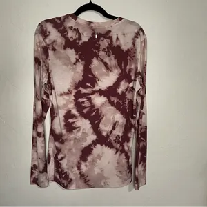 NOBULL Women's‎ Long Sleeve Burgundy Tie-Dye Top thumbnail 7
