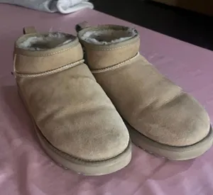 UGG Ultra Classic Mini Boots thumbnail 1