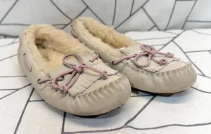 UGG Dakota Slippers Size 6 Gray Pink Suede‎ Fringe Moccasins 1003799 thumbnail 1