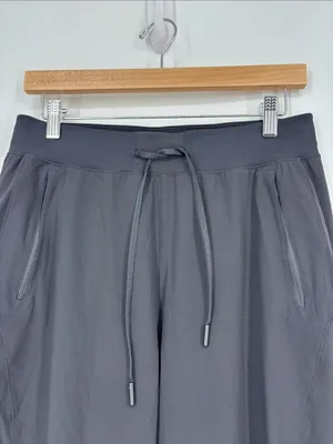 Lululemon License to Train High-Rise Active Pant Women's Size 8 in Black in EUC! thumbnail 2