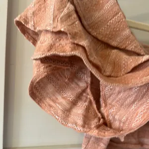 Free People Women's Ruffled‎ Off-Shoulder Top - peach resort wear size m thumbnail 2