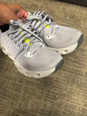 ON Cloud Cloudswift 4 Running Shoes Women’s Size 10 thumbnail 3