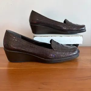 A2 by Aerosoles Tempting Brown Croc Embossed Wedge Loafers Womens 8M thumbnail 2