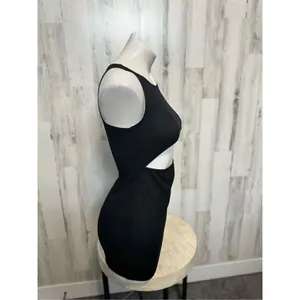 Pretty little things mini black dress thumbnail 4