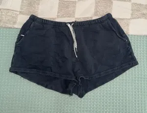 Vuori Women's‎ Drawstring Athletic Shorts size L thumbnail 1