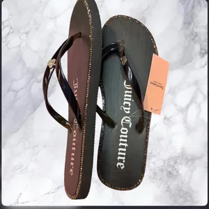 Juicy Couture JC Sparks Flip Flops Black Iridescent Rhinestone Size 7 New w/ Box thumbnail 8