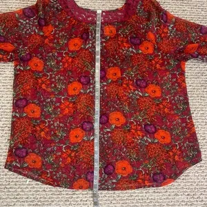 Fred David Women's XL Red Floral Sheer 3/4 sleeves Blouse Dainty Lace‎ Neckline thumbnail 6