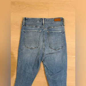 Abercrombie & Fitch Blue Distressed Skinny Jeans thumbnail 4