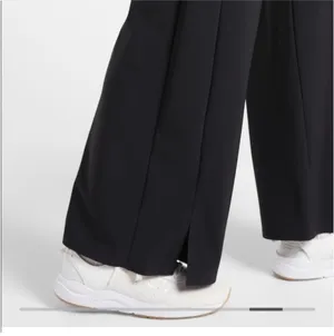 Athleta Cosmic Wide Leg Pants in Black Size 12 thumbnail 5