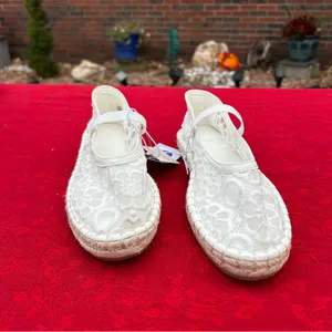 Universal Threads Women's‎ Celia Floral Lace Mary Jane Espadrille Flat by size 7 thumbnail 7