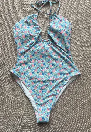 Cotton On One Piece Swimsuit Sz Medium thumbnail 1