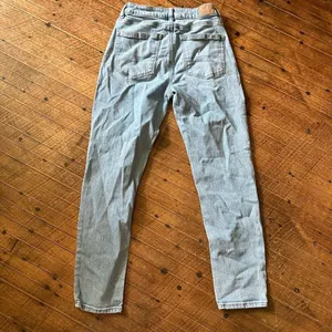 American Eagle distressed high rise 2 normcore mom jeans thumbnail 3