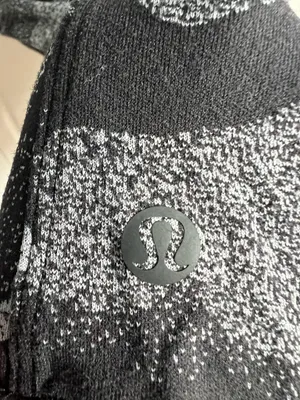 Lululemon T-Shirt thumbnail 3