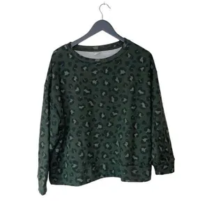 Secret‎ Treasures Cheetah Print Crewneck Sweatshirt. Size Small Green NWT thumbnail 3