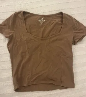 Hollister Top thumbnail 1