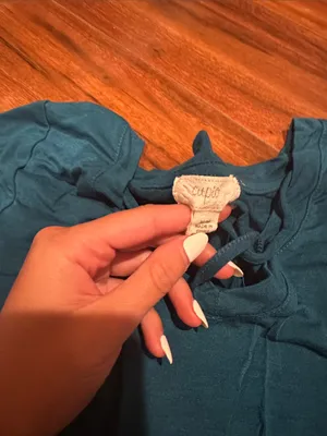 Cupid Teal Short Sleeve V thumbnail 2