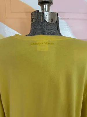 Outdoor Voices Long Sleeve Yellow Crewneck T-Shirt Active Athleisure Sz XL 💚🍄 thumbnail 5