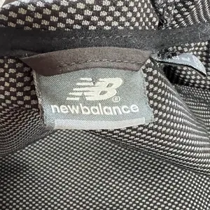 New Balance women’s.‎ Black and Gray Patterned Jacket Size XL thumbnail 2