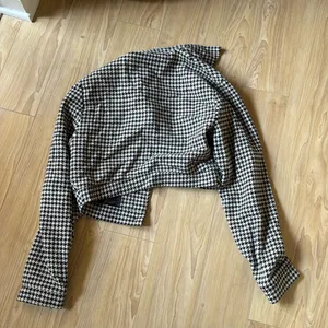 Cry Baby Black and White Houndstooth Cropped Jacket thumbnail 3