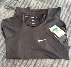 Nike Dri-Fit UV Long Sleeve Hydroguard Swim Shirt XL Black Rashguard NWT Size XL thumbnail 1