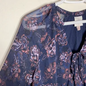 Knox Rose navy floral print sheep boho blouse with lace up detail size M thumbnail 3