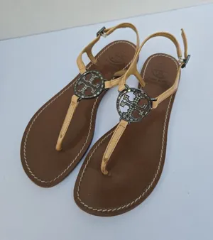 Tory Burch Miller Leather Tan Thong Sandals Silver Logo Medallion Women’s sz 7.5 thumbnail 1